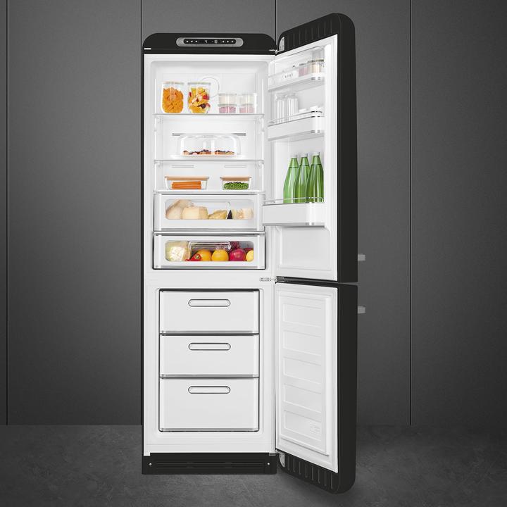 Actual product image Smeg Retro Style FAB32RBL5 (331 l)