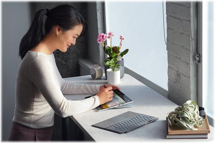 Immagine prodotto Microsoft Tastiera Surface Pro Signature con Slim Pen 2 (DE, Docking)