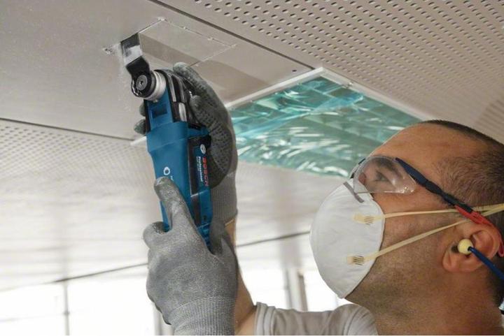 Actual product image Bosch Professional Multi-Cutter GOP 30-28, in box