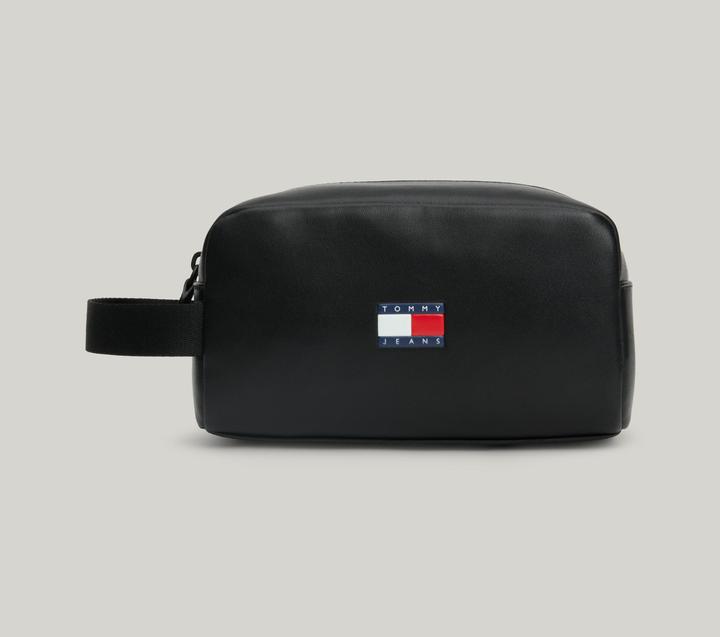 Actual product image Tommy Hilfiger Tjm Heritage Leather Washbag