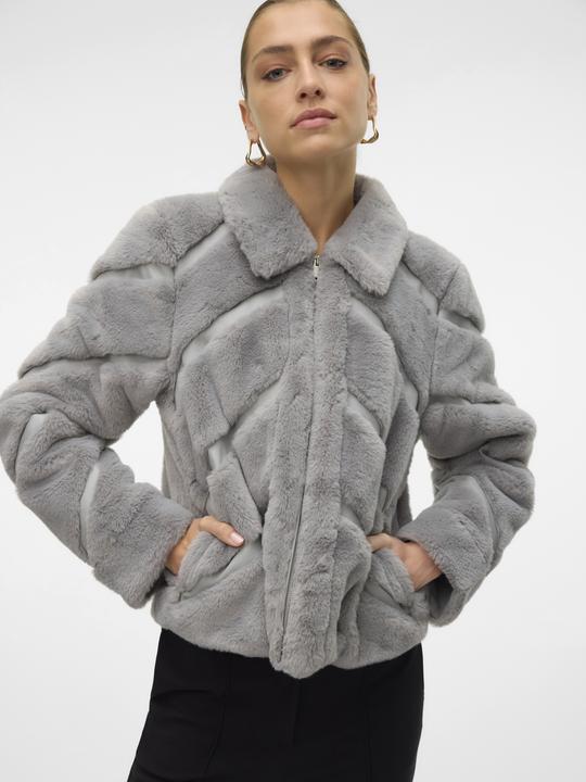 Produktbild Vero Moda VMSONJALUIS Jacke Kunstpelzjacke (S)