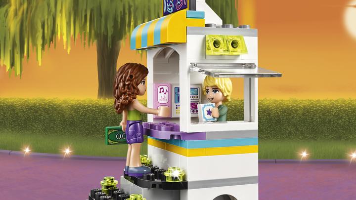 Produktbild LEGO Friends Autoscooter im Freizeitpark (41133, LEGO Friends)