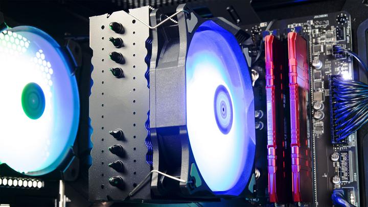 Produktbild Captiva Highend Gaming R77-884 Ryzen 7 RX 7800 XT (AMD Ryzen 7 5700X, 32 GB, 2000 GB, Radeon RX 7800 XT)