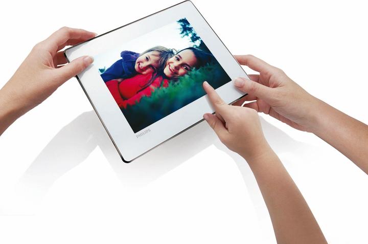 Produktbild Philips SPH8208, 8" Photoframe, Multimedia, Akku, Weiss (8", 800 x 600 Pixel)