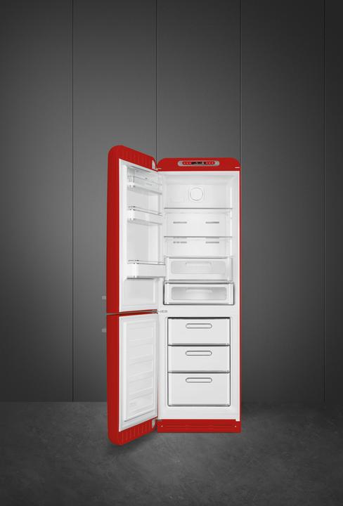 Actual product image Smeg Retro style fridge-freezer FAB32LRD5 Red, Left (331 l)