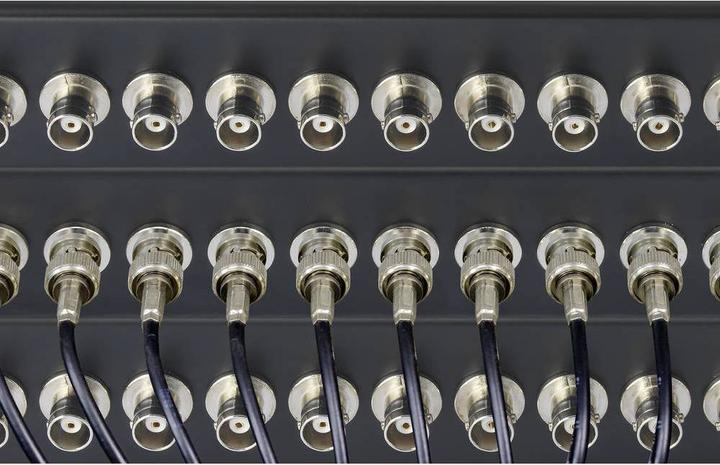 Actual product image Renkforce 24 Port BNC Patch Panel 19 U