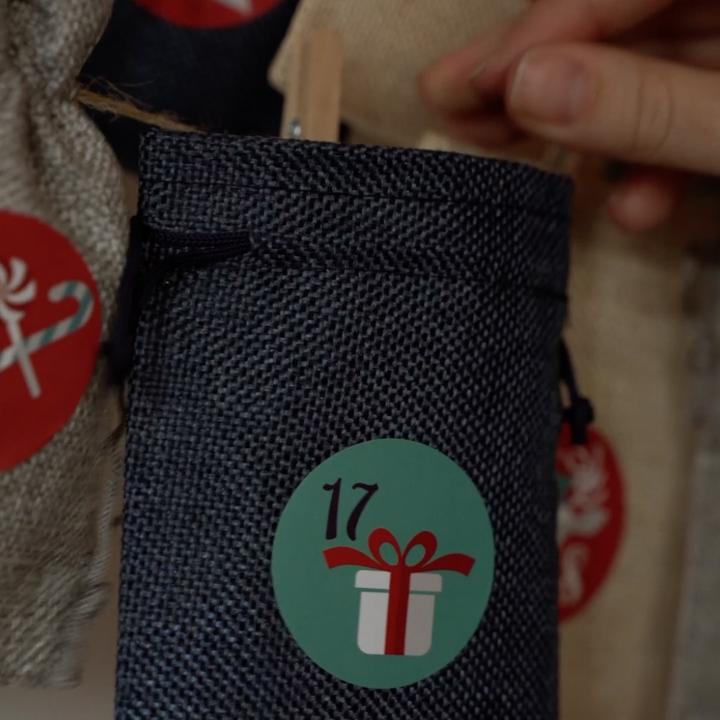 Produktbild I Am Creative DIY Adventskalender, Beutel zum Befüllen inkl. Sticker/Klammer/Schnur