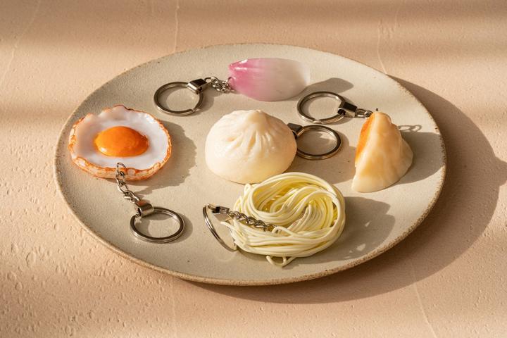 Actual product image Yumazing Onion key ring