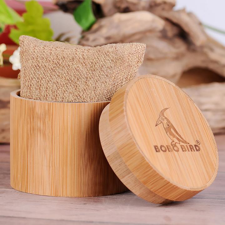 Actual product image Natura Punto Aparte watch made of bamboo with stylized wild animal, leather strap