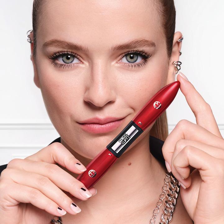 Actual product image L'Oréal Paris PRO XXL Lift (Black)