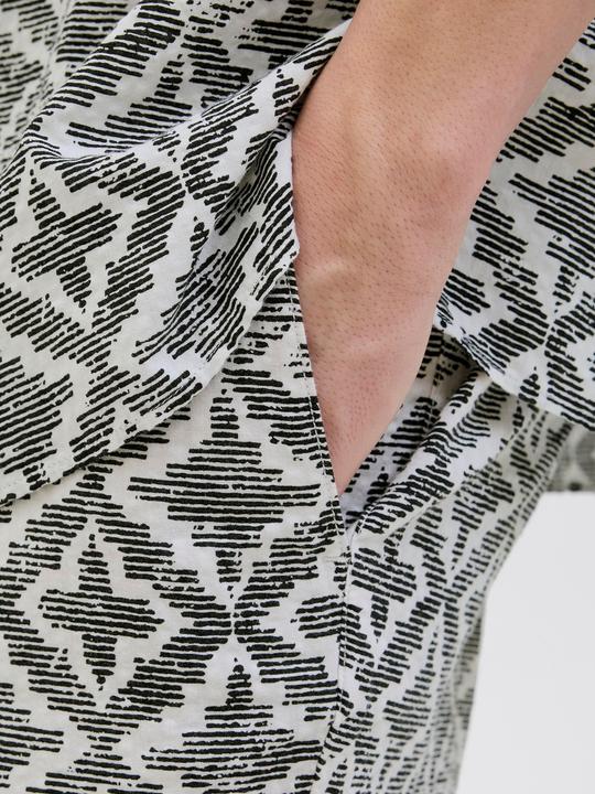 Actual product image Jack & Jones Relaxed Fit Shorts Shorts (XL)