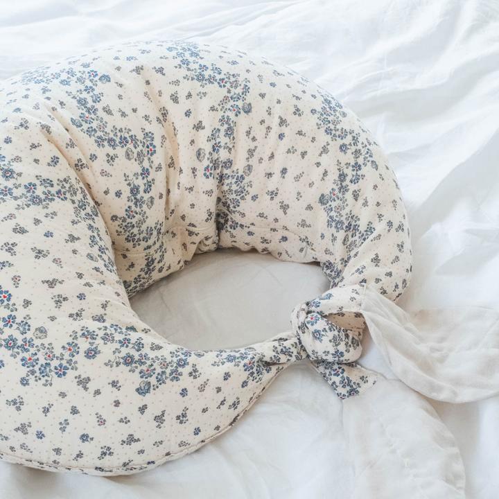 Productafbeelding That's mine - Moon Nursing Pillow - Sprinkles hearts off white - Onesize (190 cm)