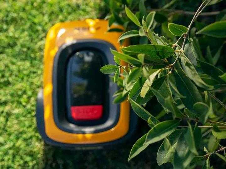 Image du produit Stiga La A 1500 est la seule tondeuse robotisée dotée du système breveté Active Gu de. (1500 m²)