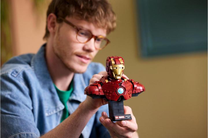 Productafbeelding LEGO Iron Man MK4 (76327, LEGO Marvel)