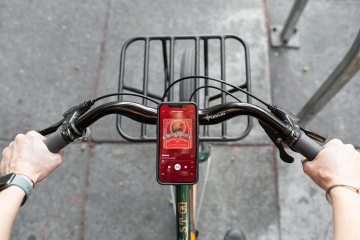 Actual product image Peak Design Universal Bar Mount