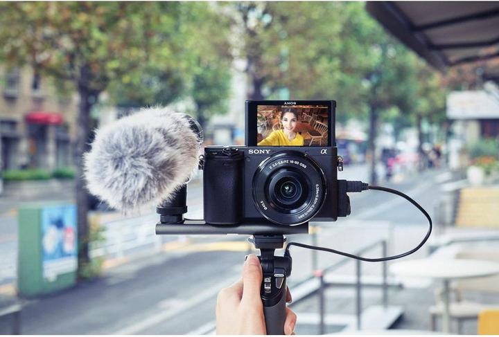Immagine prodotto Sony Alpha 6400 Kit (16 - 50 mm, 24.20 Mpx, APS-C / DX)