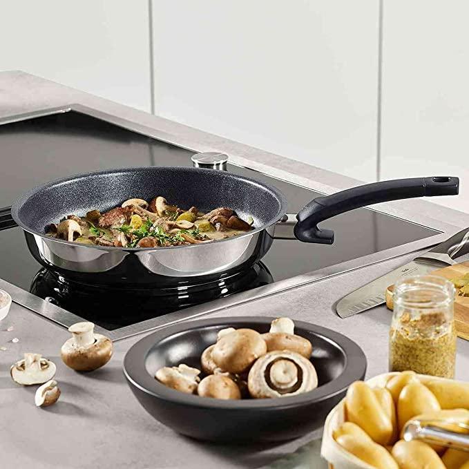 Actual product image Fissler Frying pan adamant prem. 20cm (20 cm, Frying pan, Stainless steel)