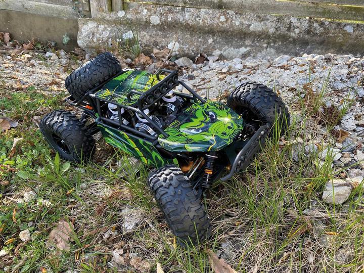 Actual product image DF-Models Beach Fighter BL - 1:10XL 3S brushless RTR (RTR Ready-to-Run)