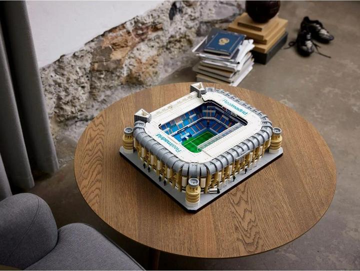 Actual product image LEGO Real Madrid - Santiago Bernabéu Stadium (10299, LEGO Icons, LEGO Rare Sets)