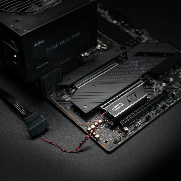 Immagine prodotto Adata SSD Legend 970 M.2 1TB PCIe Gen5x4 2280 (1000 GB, M.2 2280)