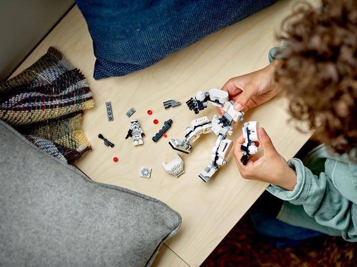 Actual product image LEGO Stormtrooper Mech (75370, LEGO Star Wars)