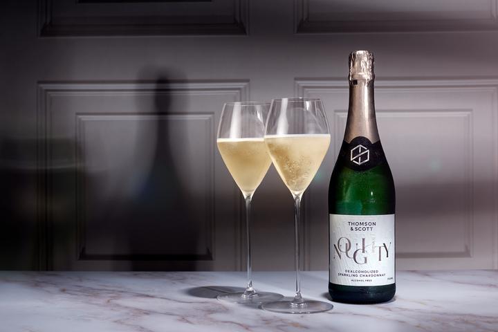 Actual product image Thomson & Scott Noughty Organic Sparkling Chardonnay (1 x 75 cl)