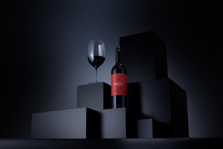 Actual product image Thomson & Scott Noughty Dealcoholized Rouge (1 x 75 cl)