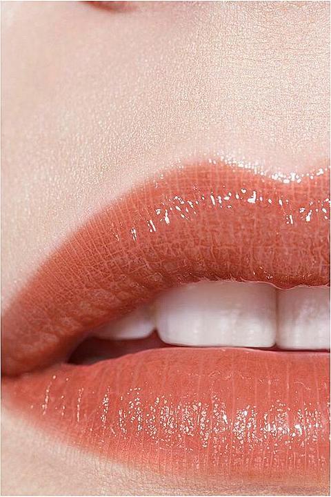 Image du produit Chanel Rouge Coco Baume No 914 (914 Charm naturel)