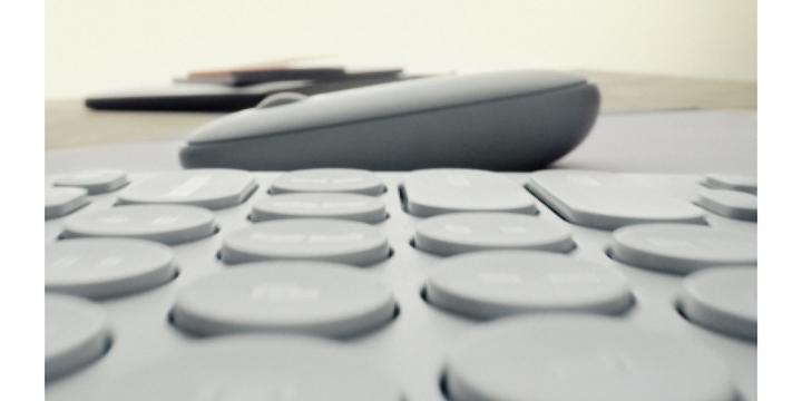 Produktbild Logitech Pebble Keys 2 K380S (Eng. Int., Kabellos)