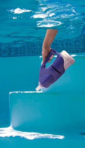 Actual product image Water Tech Pool Blaster Catfish Li Battery Vacuum Cleaner