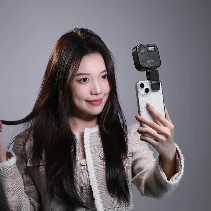 Actual product image Ulanzi U60 RGB Pocket light with U mount Black (Video light)