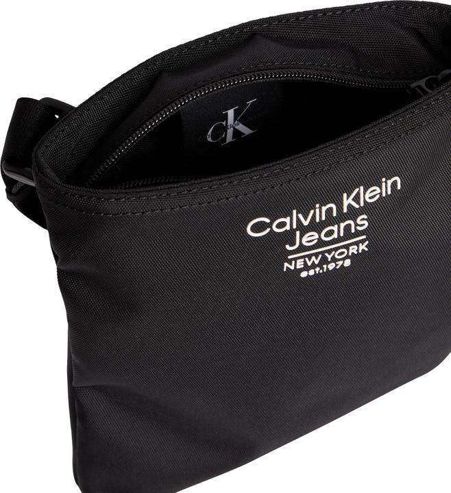 Actual product image Calvin Klein CKJ Sport Essentials Flatpack 18 Est Black (100% Recycled Polyester)