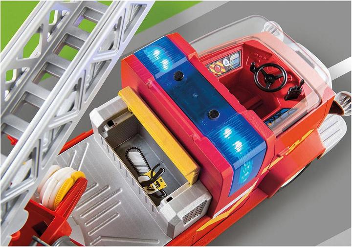Actual product image Playmobil Fire truck (70911, Playmobil Duck On Call)