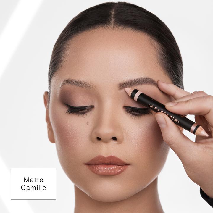 Image du produit Anastasia Beverly Hills Crayon double illuminateur (Matte Camille, Sand Shimmer)
