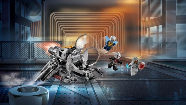 Actual product image LEGO Marvel Super Heroes Explorers of the Quantum Realm (76109, LEGO Marvel)