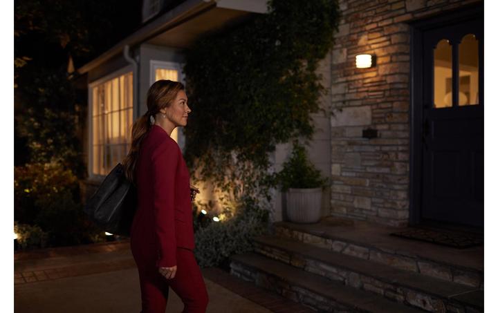 Produktbild Philips Hue Lily Basis (640 lm, IP65)