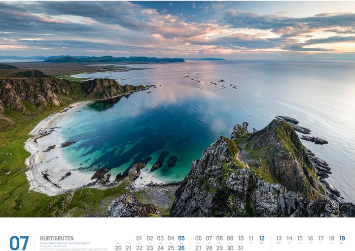 Actual product image Hurtigruten - Unterwegs zwischen Bergen und Kirkenes Kalender 2026 (54 x 42 cm, Hardcover, German)