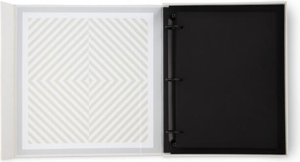 Actual product image Printworks Print photo album. Family and friends (10 x 15 cm)