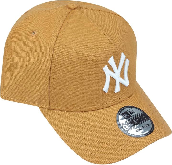 Actual product image New Era 9Forty Snapback Trucker Cap - New York Yankees tan