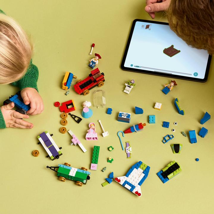 Actual product image LEGO Partyzug und das Auto RC aus Toy Story (43264, LEGO Disney)