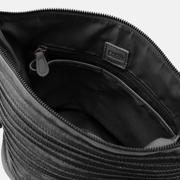 Produktbild FredsBruder Riffelinchen Umhängetasche Leder 23 cm