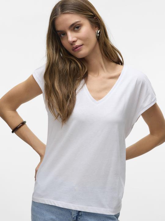 Actual product image Vero Moda Vmluna Ss V-Neck Tee Jrs Noos (S)
