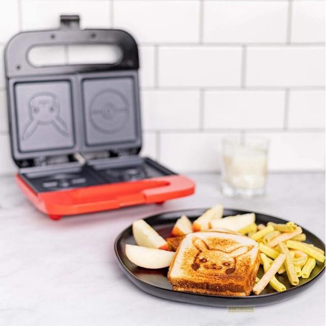 Immagine prodotto Uncanny Brands POKEMON - Pokeball - Apparecchio a panino Panini