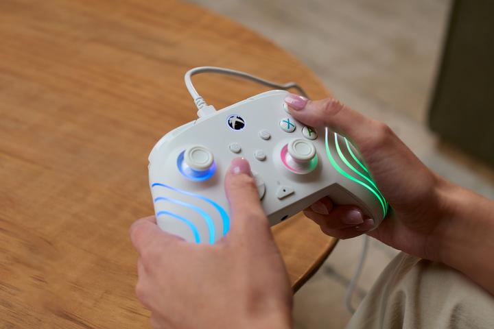 Actual product image Turtle Beach Afterglow Wave Wired Controller · XB · White (Xbox One S, Xbox Series X, Windows)