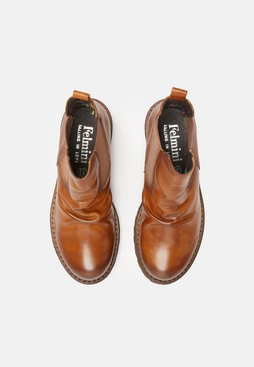 Actual product image Felmini The Caster C801 Chelsea ankle boot from has an upper made from smooth leather with an elasticated (41)
