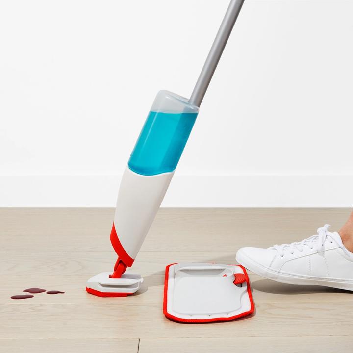 Image du produit OXO Balai à laver en spray Good Grips (1 pcs)
