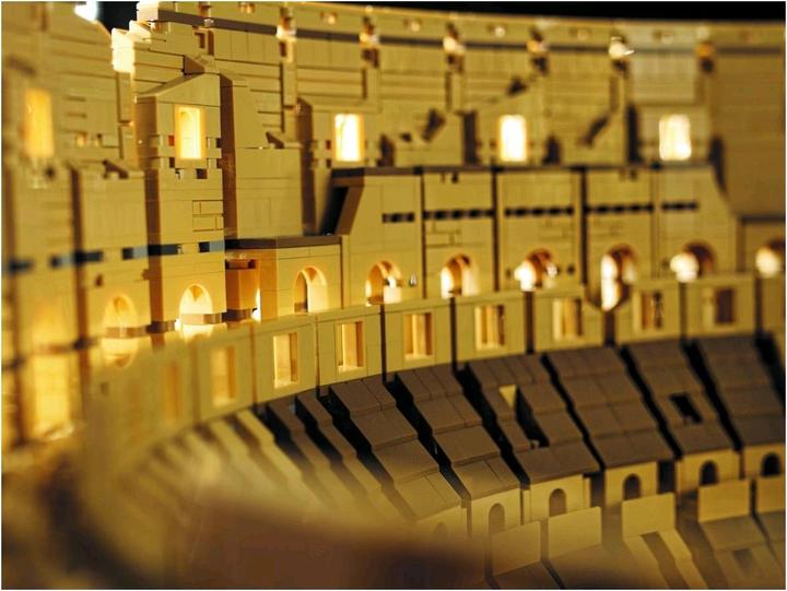 Immagine prodotto LEGO Colosseo (10276, LEGO Creator Expert, Set LEGO rari)