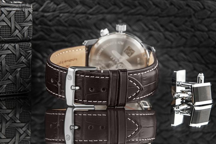 Actual product image Zeppelin 100 years (Analogue wristwatch, 42 mm)