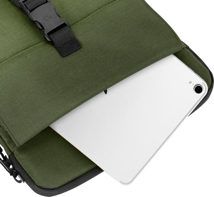 Actual product image Incase Transfer Sleeve for MacBook up to 14" - Highland Green (13")