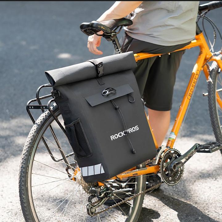Immagine prodotto Rockbros Bike Bag with Backpack Function, Waterproof, with Helmet Attachment 18l - Black (18 l, Borsa portapacchi)